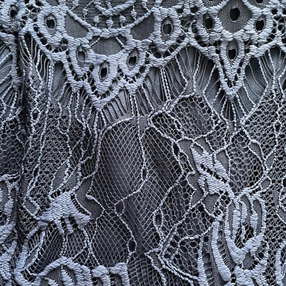 Nine West Sleeveless Beaded Lace Blouse NWT - Picture 6 of 7